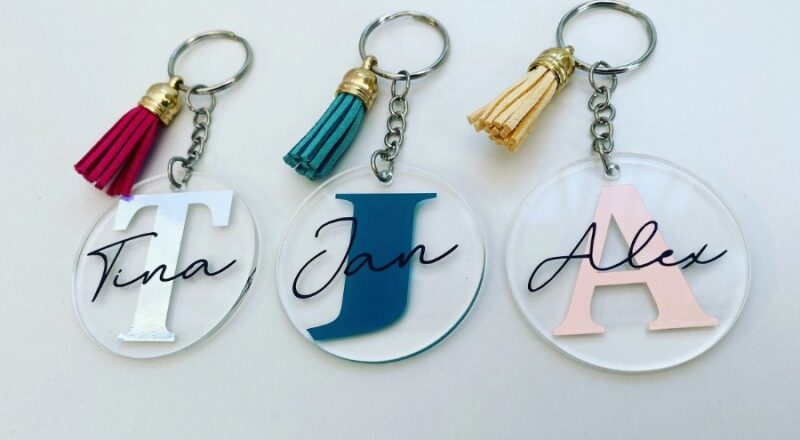 Buy An Innovative Acrylic Keychain To Provide A Best And Charm Look